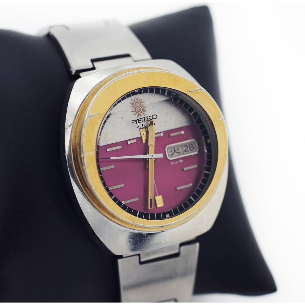Seiko Vintage Advan Automatic Two color Dial English/Kanji Day Date C.1974